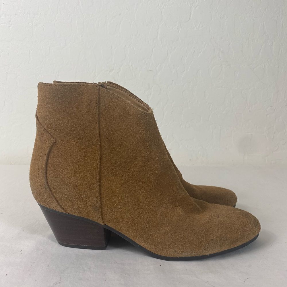 Nine West 7.5 M tan suede booties western heel inside zipper Tristan